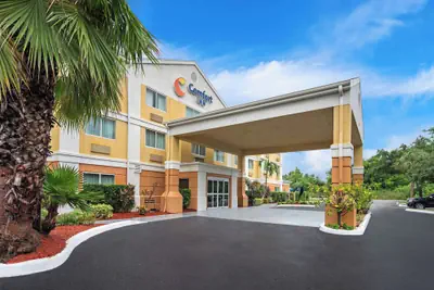Photo 2 - Comfort Inn Fort Myers Northeast