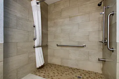 Photo 3 - Holiday Inn Express & Suites Lebanon by IHG