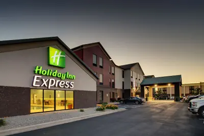 Photo 2 - Holiday Inn Express & Suites Lebanon by IHG