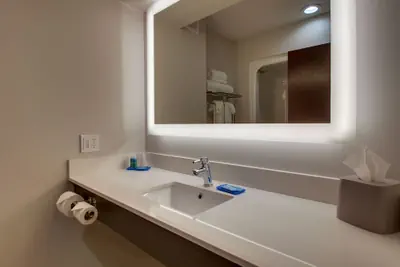 Photo 4 - Holiday Inn Express & Suites Lebanon by IHG