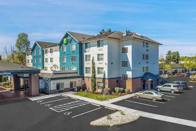 Photo 2 - Holiday Inn Express Hotel & Suites Portland-Jantzen Beach by IHG