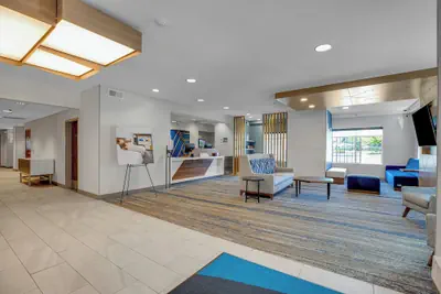 Photo 2 - Holiday Inn Express Hotel & Suites Portland-Jantzen Beach by IHG