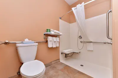 Photo 5 - Candlewood Suites San Diego by IHG