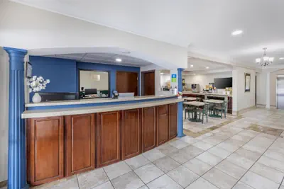 Photo 3 - SureStay Hotel by Best Western Morganton