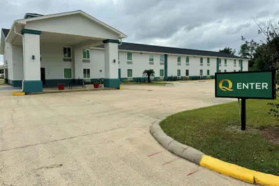 Photo 2 - Quality Inn Sulphur - Lake Charles