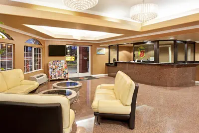 Photo 3 - Super 8 by Wyndham Los Angeles Downtown