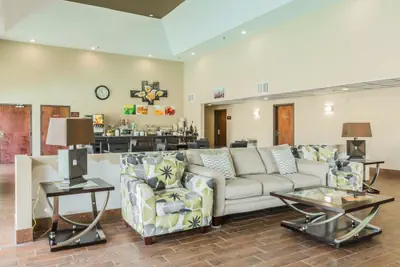 Photo 2 - Quality Inn & Suites North Montgomery