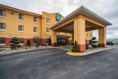 Photo 2 - Quality Inn Litchfield Route 66