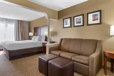 Photo 5 - Comfort Suites Grandville - Grand Rapids SW