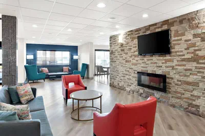 Photo 3 - Comfort Suites Columbus