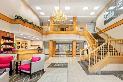 Photo 5 - Comfort Suites Clackamas
