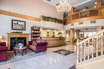Photo 4 - Comfort Suites Clackamas
