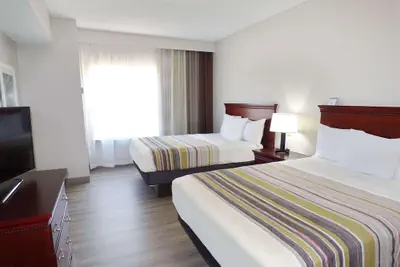 Photo 5 - Country Inn & Suites by Radisson, Biloxi-Ocean Springs, MS