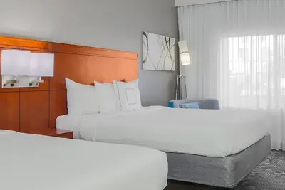 Photo 4 - Courtyard by Marriott Monroe Airport