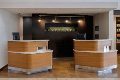 Photo 3 - Courtyard by Marriott Salt Lake City Airport