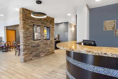 Photo 4 - Days Inn by Wyndham Bernalillo