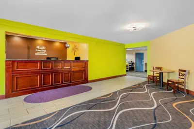 Photo 3 - Econo Lodge Inn & Suites Eau Claire South
