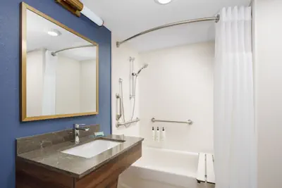 Photo 5 - Fairfield Inn & Suites Harrisburg Hershey