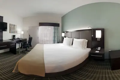 Photo 4 - Holiday Inn Express Monticello by IHG