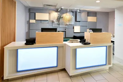 Photo 3 - Holiday Inn Express Raleigh Durham Airport by IHG