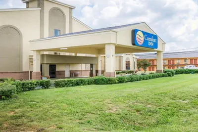Photo 2 - Comfort Inn Winchester