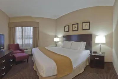 Photo 5 - Holiday Inn Express Hotel & Suites Ashtabula-Geneva by IHG
