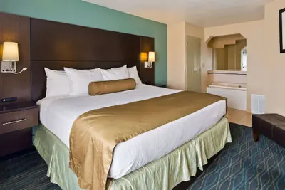 Photo 4 - Baymont by Wyndham Marion, OH
