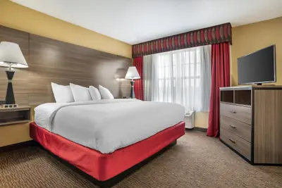 Photo 2 - Best Western Plus Bessemer Hotel & Suites