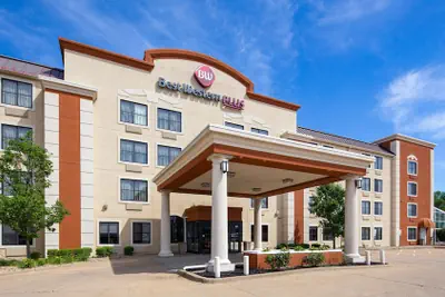 Photo 2 - Best Western Plus Peoria