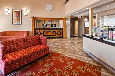 Photo 4 - Best Western Plus Peoria