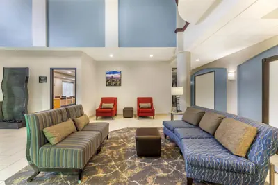 Photo 4 - Best Western Joliet Inn & Suites