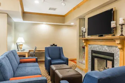 Photo 5 - Comfort Inn & Suites Mishawaka - South Bend