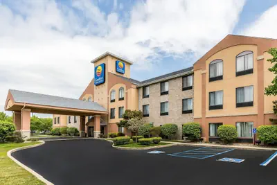 Photo 2 - Comfort Inn & Suites Mishawaka - South Bend
