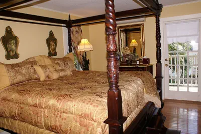 Photo 4 - Sabal Palm House Bed & Breakfast