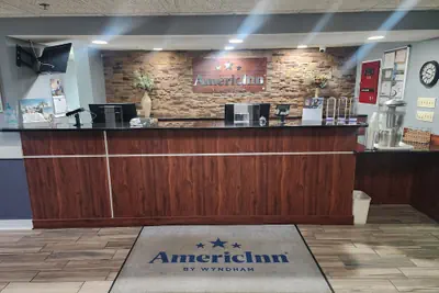 Photo 5 - AmericInn by Wyndham Austin