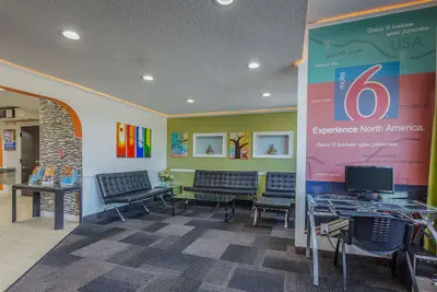 Photo 5 - Motel 6 Simpsonville, SC - Greenville