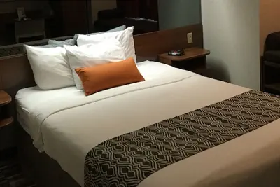 Photo 5 - Microtel Inn & Suites by Wyndham Philadelphia Airport
