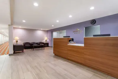 Photo 3 - Microtel Inn & Suites by Wyndham Philadelphia Airport