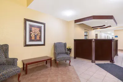 Photo 4 - Days Inn by Wyndham Faribault