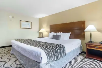 Photo 4 - SureStay Plus Hotel by Best Western Rocklin