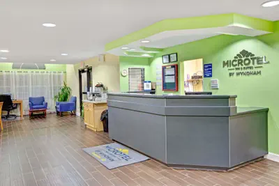 Photo 3 - Microtel Inn & Suites by Wyndham Statesville