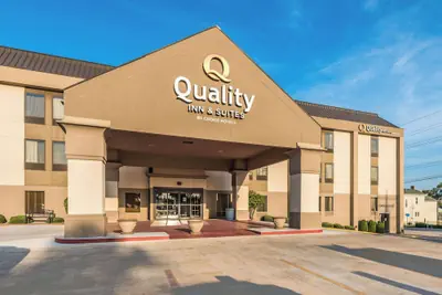 Photo 2 - Quality Inn & Suites Quincy - Downtown