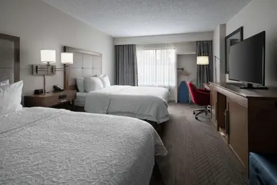 Photo 4 - Hampton Inn & Suites Anaheim Garden Grove