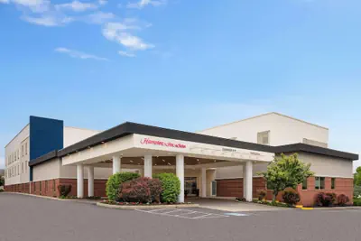 Photo 2 - Hampton Inn & Suites Hershey