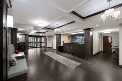 Photo 4 - Hampton Inn Marshall