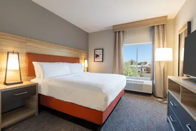 Photo 5 - Candlewood Suites Miami Doral by IHG
