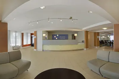 Photo 3 - Holiday Inn Express Romulus / Detroit Airport by IHG