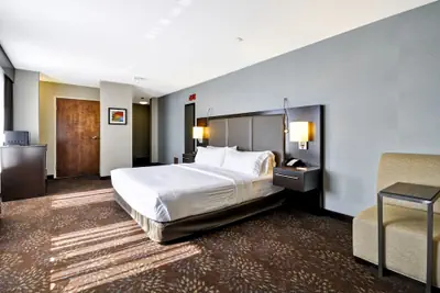 Photo 4 - Holiday Inn Express Romulus / Detroit Airport by IHG
