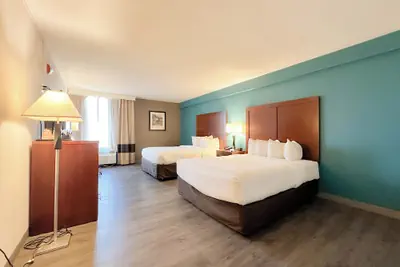 Photo 3 - The Adventure Hotel by the parks