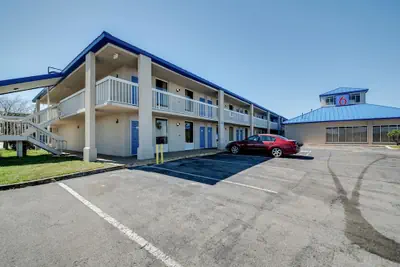 Photo 2 - Motel 6 Jennings, LA